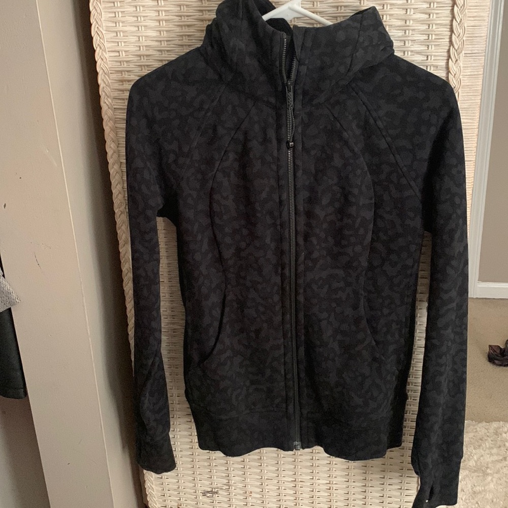 Lululemon Scuba
